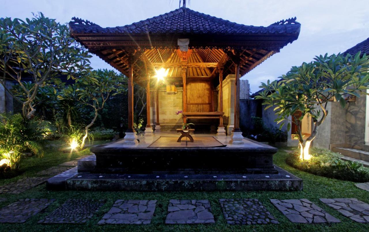 Sari House Ubud - Balinese Style Homestay Bagian luar foto