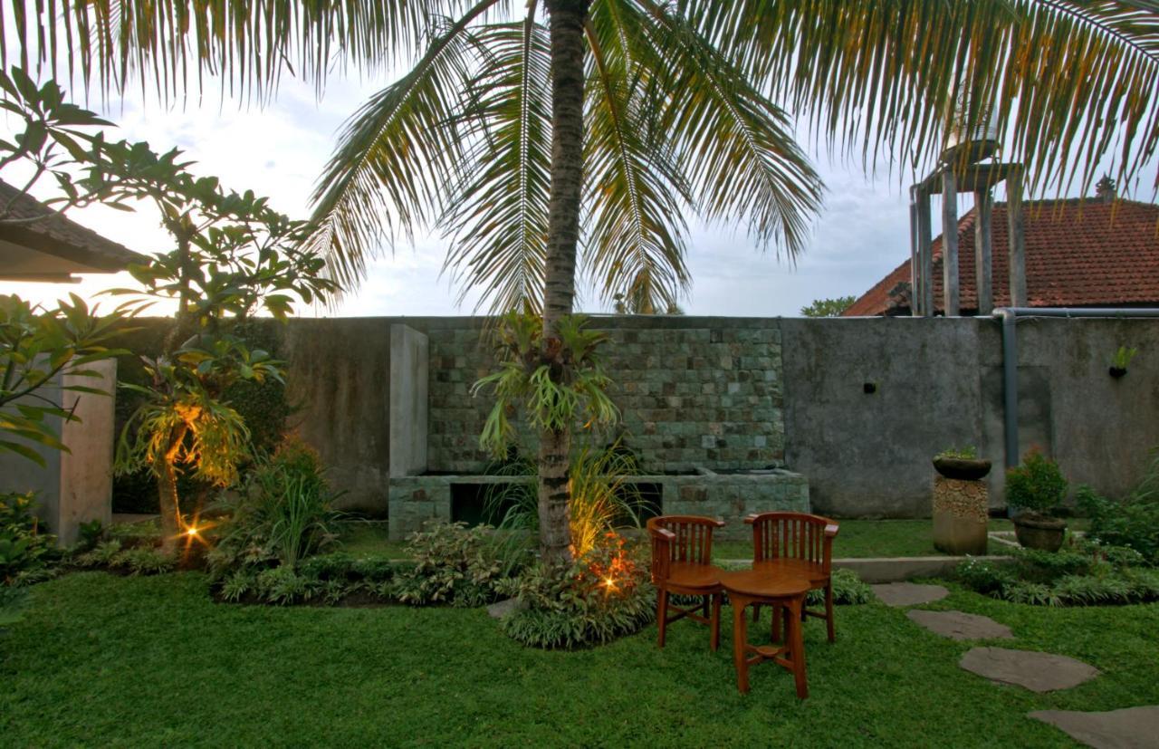 Sari House Ubud - Balinese Style Homestay Bagian luar foto