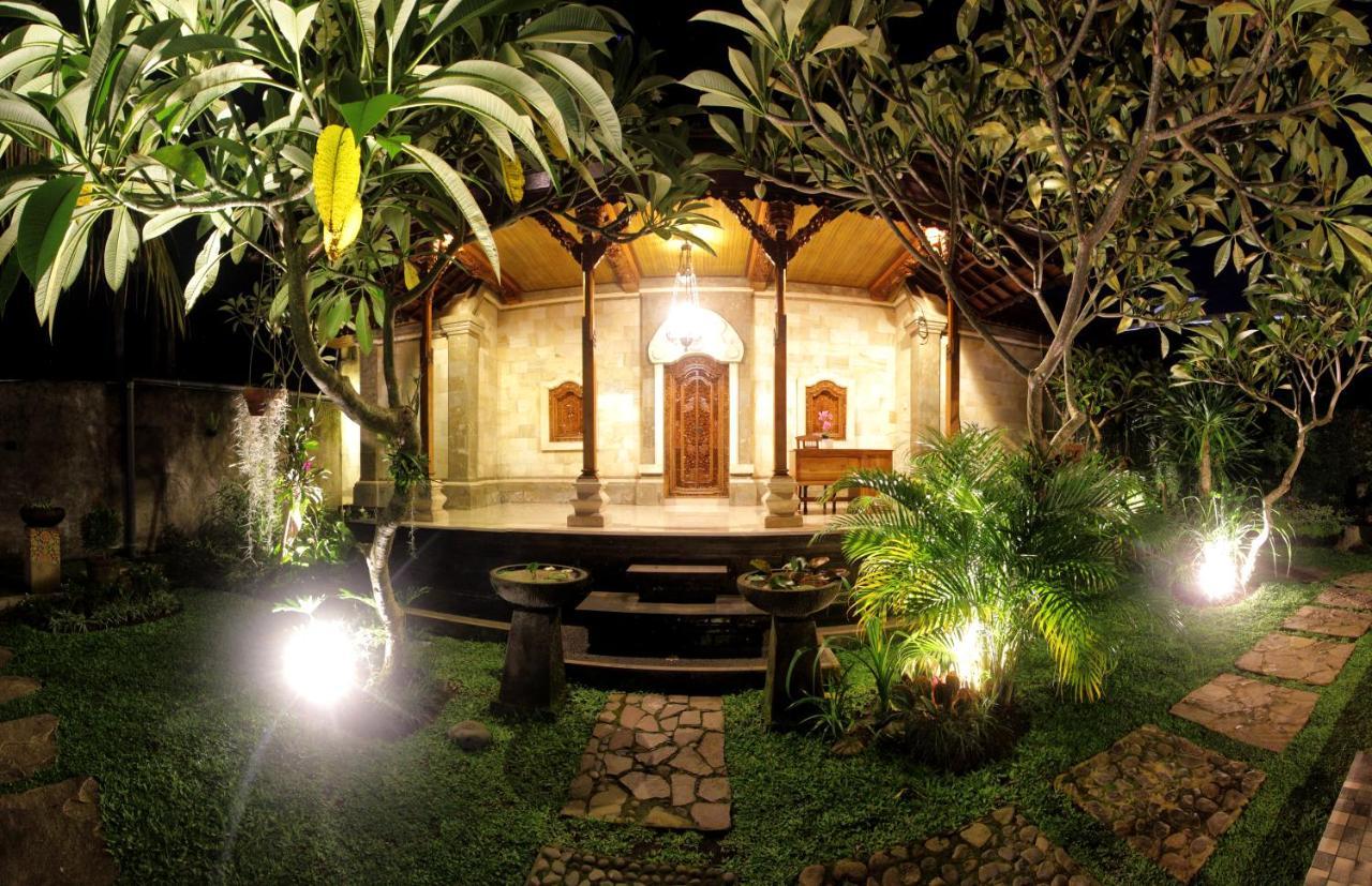 Sari House Ubud - Balinese Style Homestay Bagian luar foto
