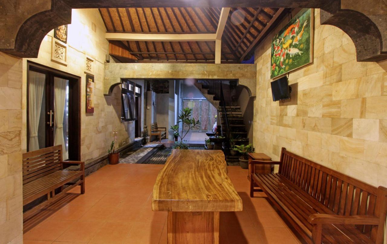 Sari House Ubud - Balinese Style Homestay Bagian luar foto