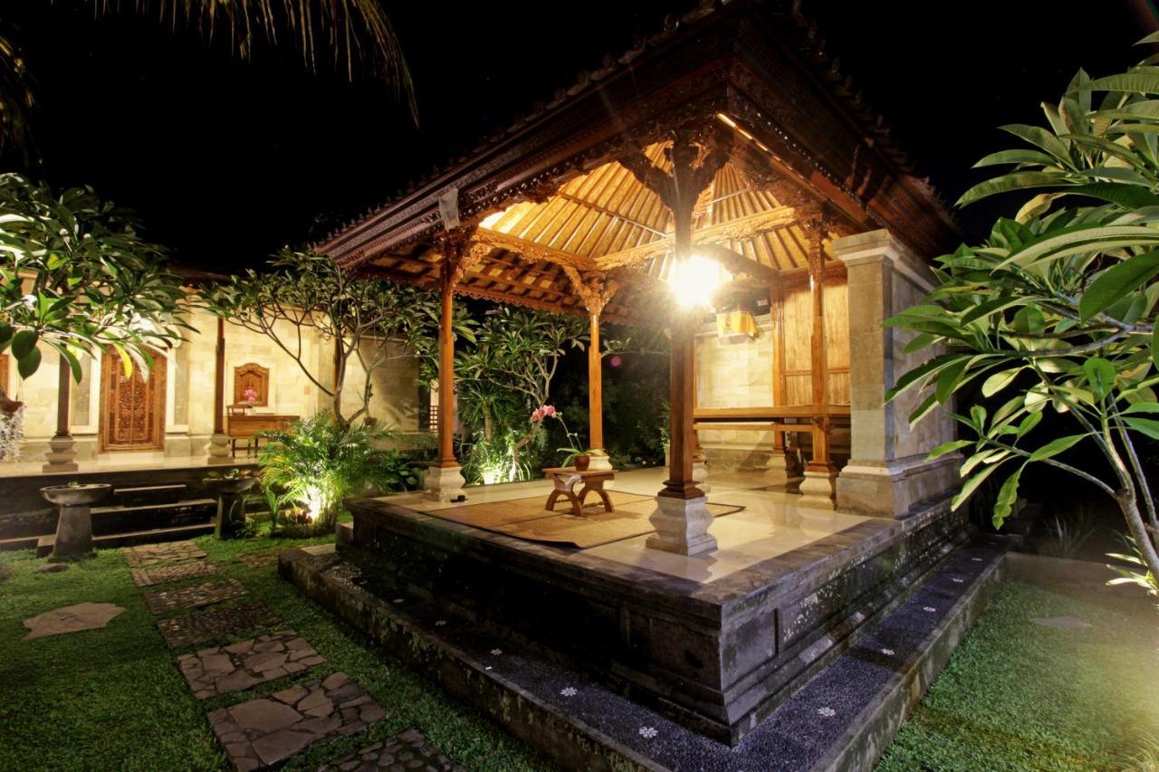 Sari House Ubud - Balinese Style Homestay Bagian luar foto